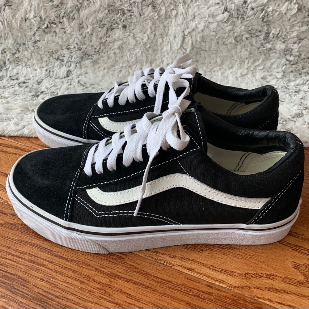 Vans Old Skool Sneakers LIKE NEW 8.5